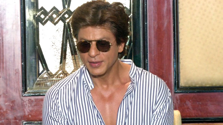 “Poster Abhi Bas Kal Parsu Tak Hojaega” : Shah Rukh Khan REVEALS About Anand L Rai’s Next “Poster Abhi Bas Kal Parsu Tak Hojaega” : Shah Rukh Khan REVEALS About Anand L Rai’s Next