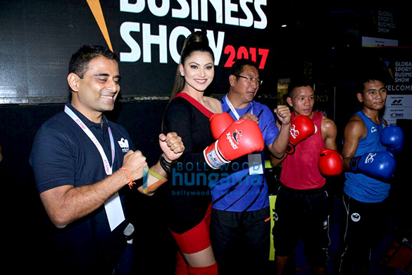 urvashi rautela at fitness expo1 4