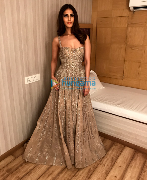 vaani kapoor snapped in a shane falguni creation styled by mohit rai 2