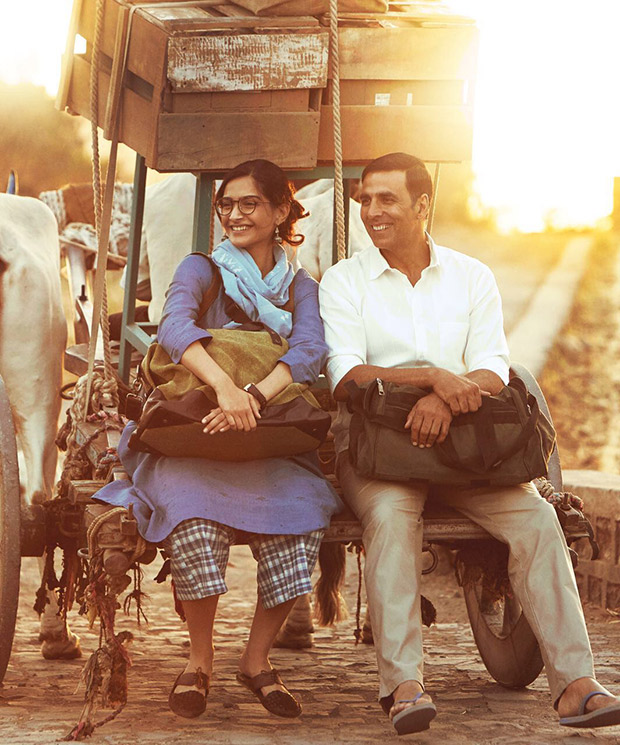 WOW! These two new stills of PadMan would surely make your day!