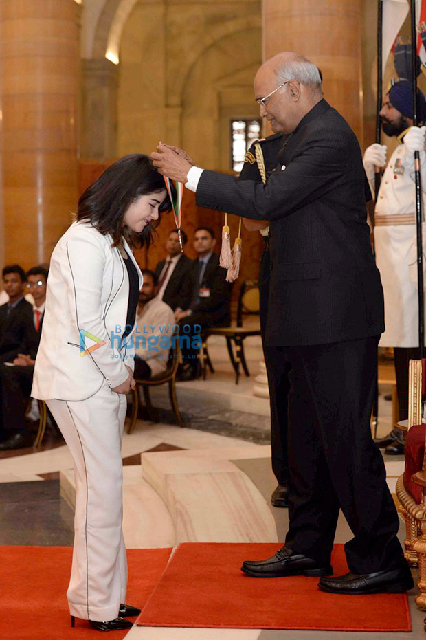 WOW!-Zaira-Wasim-receives-National-Child-Award-from-President-of-India-12