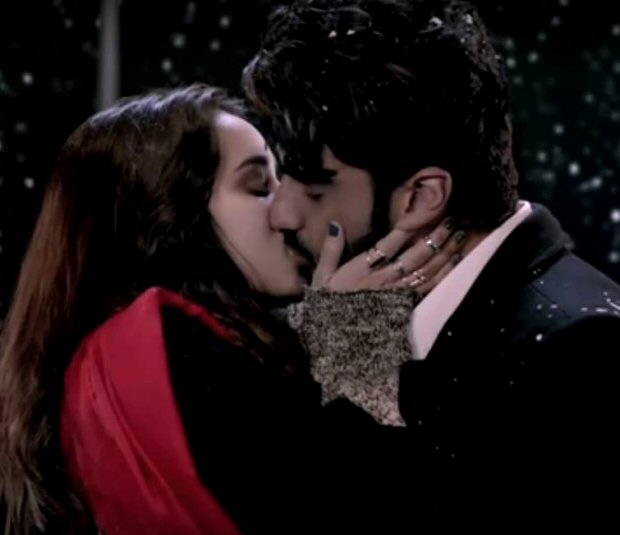 #2017Recap 13 Kiss scenes of 2017 that one would remember (6)