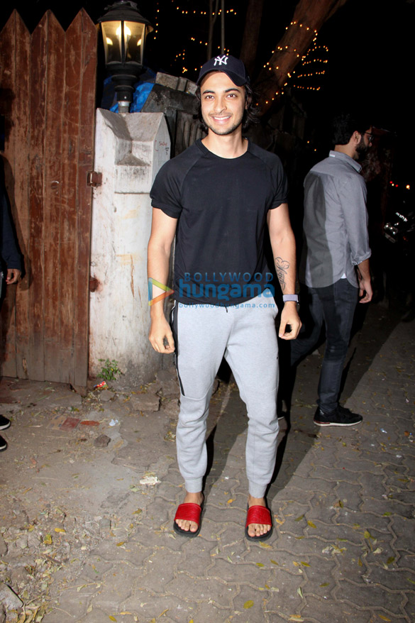 aayush sharma snapped at his dance class 5