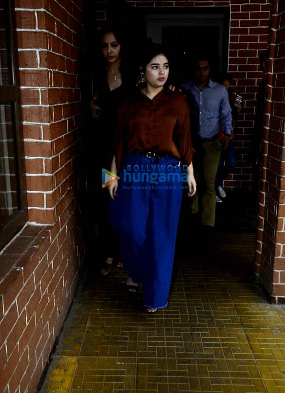 abhishek bachchan and zaira wasim attend a golf tournament 6