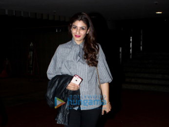 Ajay Devgn, Arbaaz Khan and others snapped at the airport