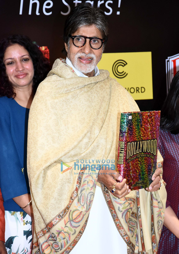 amitabh bachchan graces the launch of the book bollywood 5