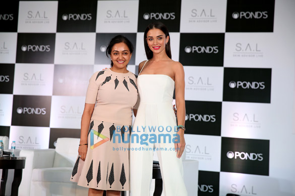 amy jackson launches ponds skin advisor live app 2