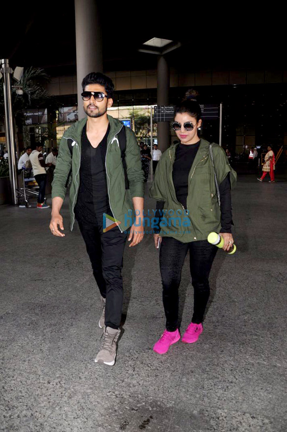 anil kapoor gurmeet chaudhary and others snapped at the airport 6
