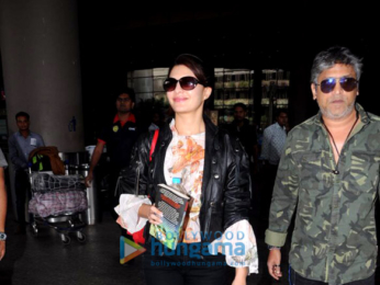 Arjun Kapoor and Jacqueline Fernandez snapped at the airport