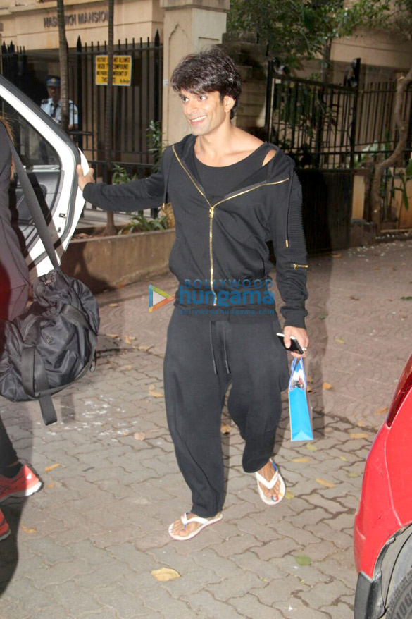 bipasha basu and karan singh grover snapped in khar 6