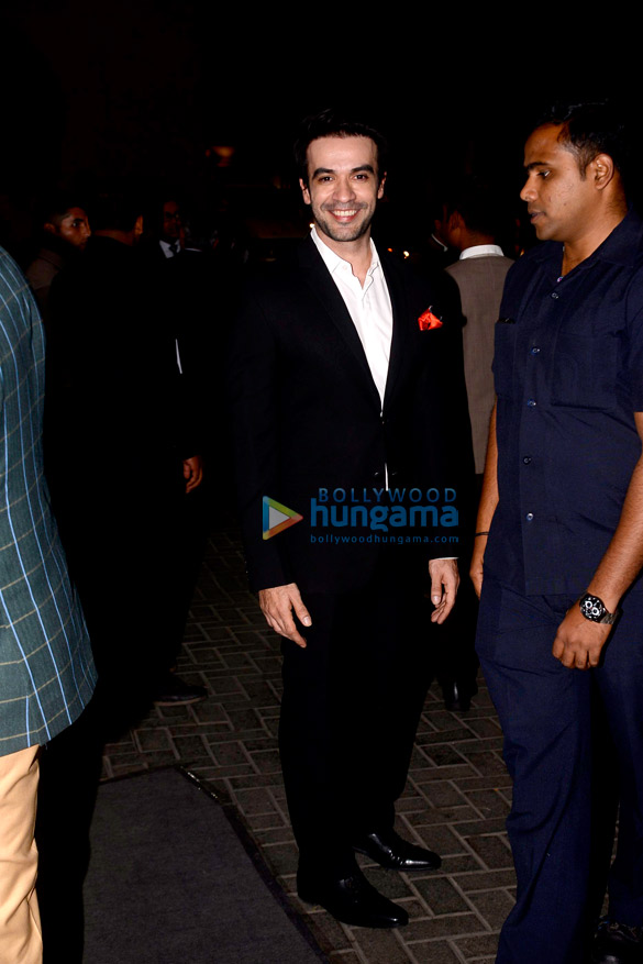 celebs grace anushka sharma virat kohlis mumbai reception 61