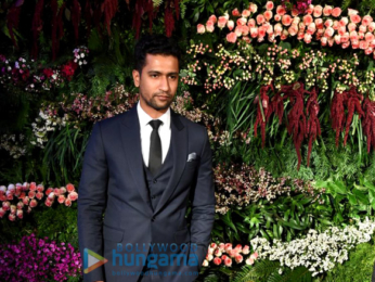 Celebs grace Anushka Sharma - Virat Kohli's Mumbai reception
