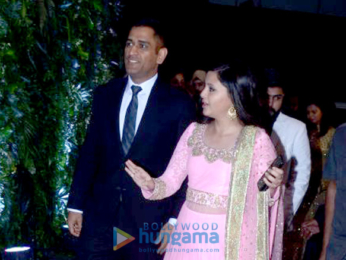 Celebs grace Anushka Sharma - Virat Kohli's Mumbai reception