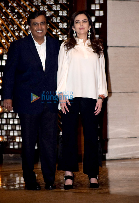 celebs grace mukesh ambanis party in honour of london mayor 7