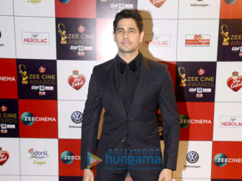 Celebs grace the red carpet of Zee Cine Awards 2018