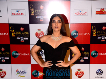 Celebs grace the red carpet of Zee Cine Awards 2018