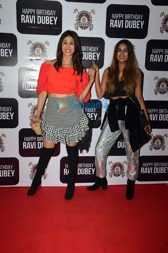 celebs snapped at ravi dubeys birthday 7