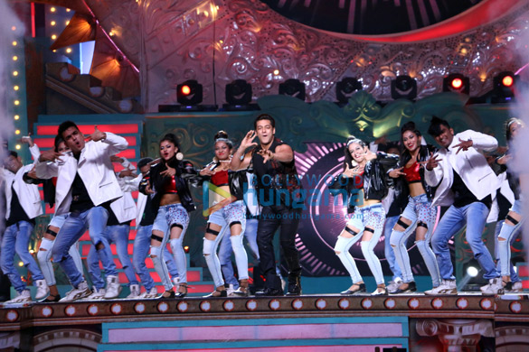 celebs walk the red carpet of star screen awards 2017112 4