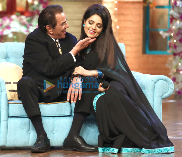dharmendra and neil nitin mukesh snapped on the sets of the drama company5 2