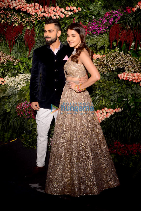 FIRST PHOTOS Virat Kohli and Anushka Sharma look so in love at their Mumbai reception (2)