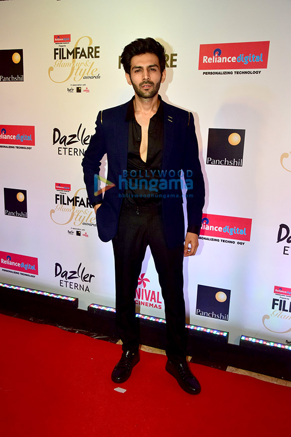 Filmfare Glamour and Style Awards 2017 (5)