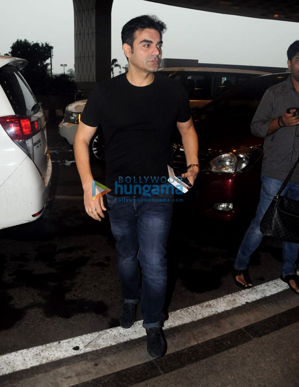 ileana dcruz and arbaaz khan snapped at the airport4