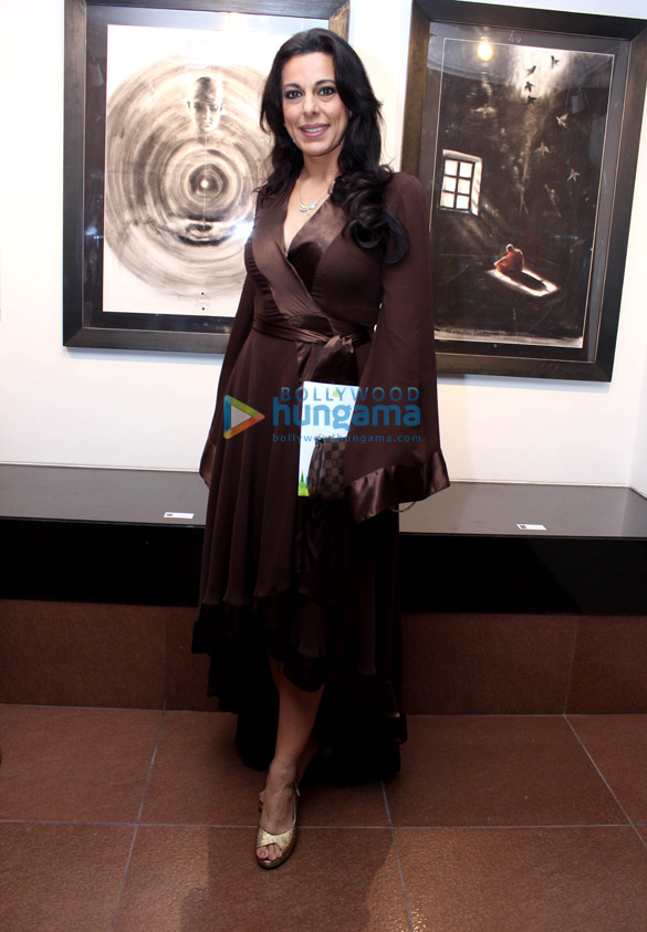 inauguration of gautam patoles exhibition black is beautiful 4