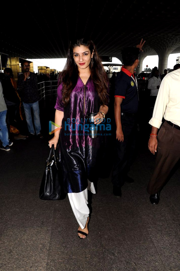 jacqueline fernandez raveena tandon and others snapped at the airport 5