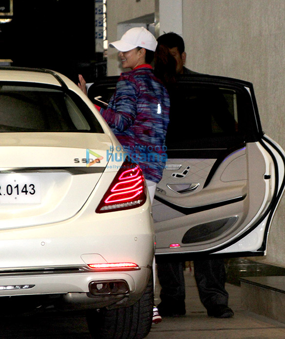 jacqueline fernandez snapped outside the gym 6