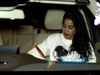 Janhvi Kapoor snapped in Juhu