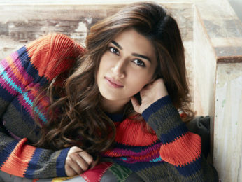 Kriti Sanon Is Too HOT To Handle In This Sizzling Dance Video | Dabangg Tour Delhi Kriti Sanon Is Too HOT To Handle In This Sizzling Dance Video | Dabangg Tour Delhi
