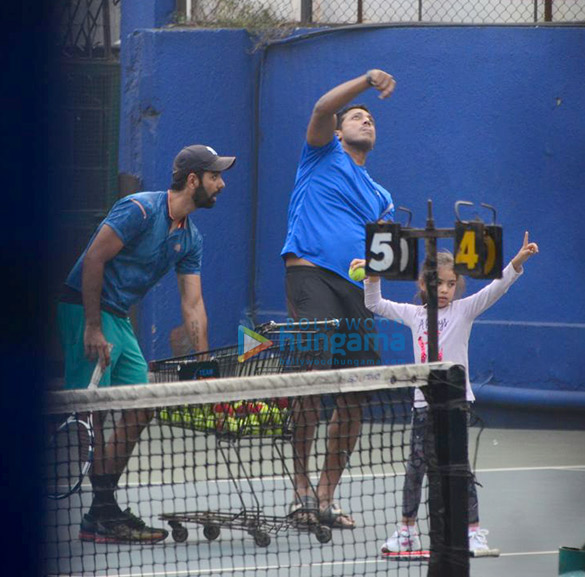 mahesh bhupathi snapped with daughter 2