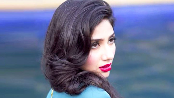 Mahira Khan On Romancing SRK | Leaked Pictures With Ranbir Kapoor Mahira Khan On Romancing SRK | Leaked Pictures With Ranbir Kapoor
