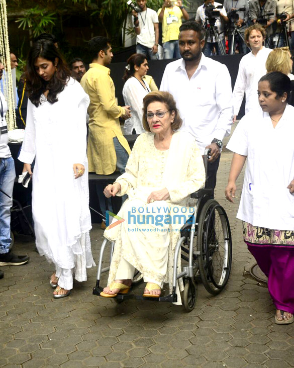 members of bollywood fraternity attend shashi kapoors chautha 8