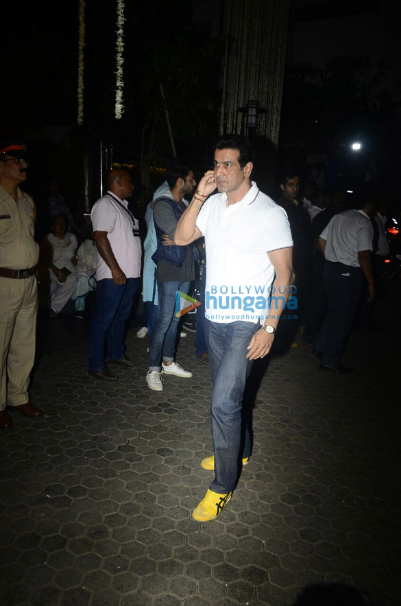 members of bollywood fraternity attend shashi kapoors chautha6 8