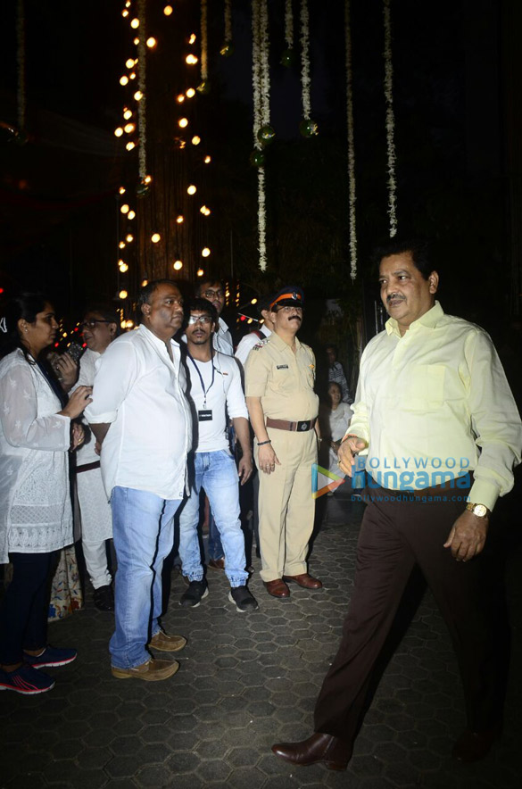 members of bollywood fraternity attend shashi kapoors chautha6 9