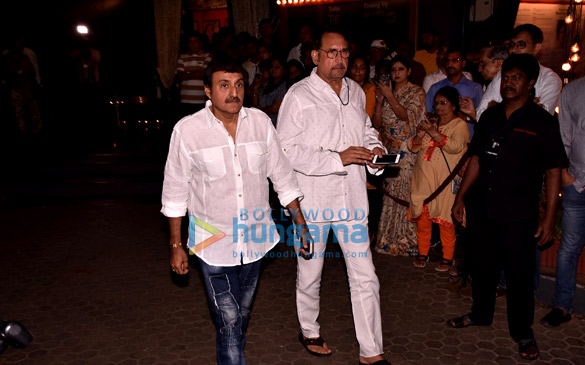 members of bollywood fraternity attend shashi kapoors chautha9 9
