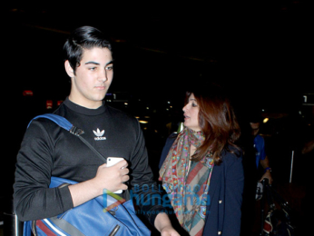 Priyanka Chopra, Akshay Kumar and others snapped at the airport