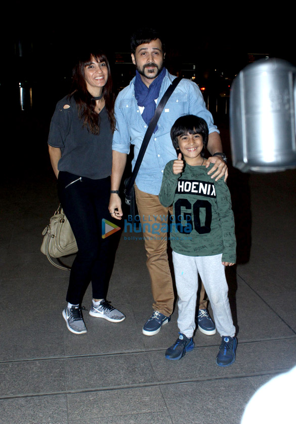 priyanka chopra jacqueline fernandez kareena kapoor khan and others snapped at the airport 4