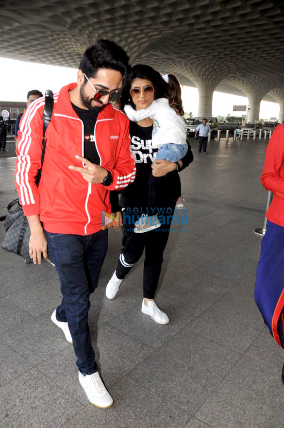 ranveer singh richa chadda and ayushmann khurrana snapped at the airport 2