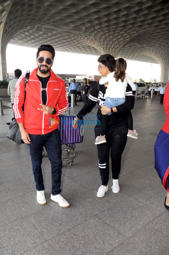 ranveer singh richa chadda and ayushmann khurrana snapped at the airport 3