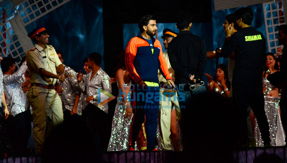 Ranveer Singh snapped rehearsing for the Zee Cine Awards 2018 Ranveer Singh snapped rehearsing for the Zee Cine Awards 2018