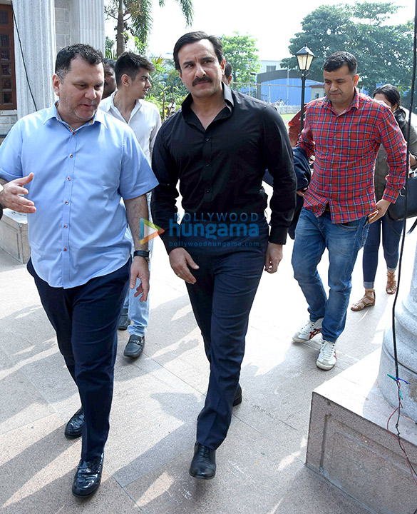 saif ali khan snapped attending an iifl event 6