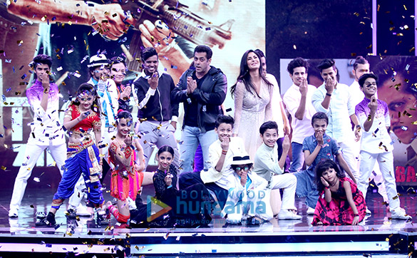 Salman Khan and Katrina Kaif on the sets of ‘Super Dancer Chapter 2’ Salman Khan and Katrina Kaif on the sets of ‘Super Dancer Chapter 2’