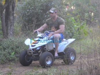 Salman Khan, Sohail Khan and others snapped at their farmhouse