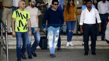 Salman Khan snapped returning from the Dabbang Tour