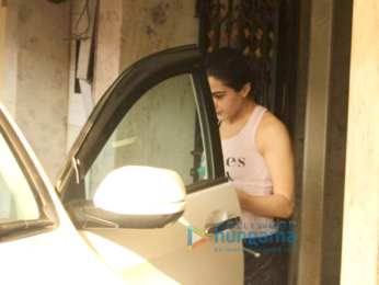 Sara Ali Khan and Janhvi Kapoor snapped at the gym