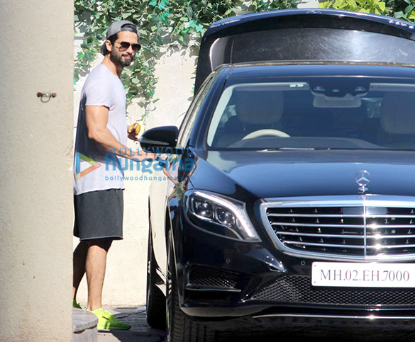 Shahid Kapoor and Sooraj Pancholi snapped at the gym Shahid Kapoor and Sooraj Pancholi snapped at the gym