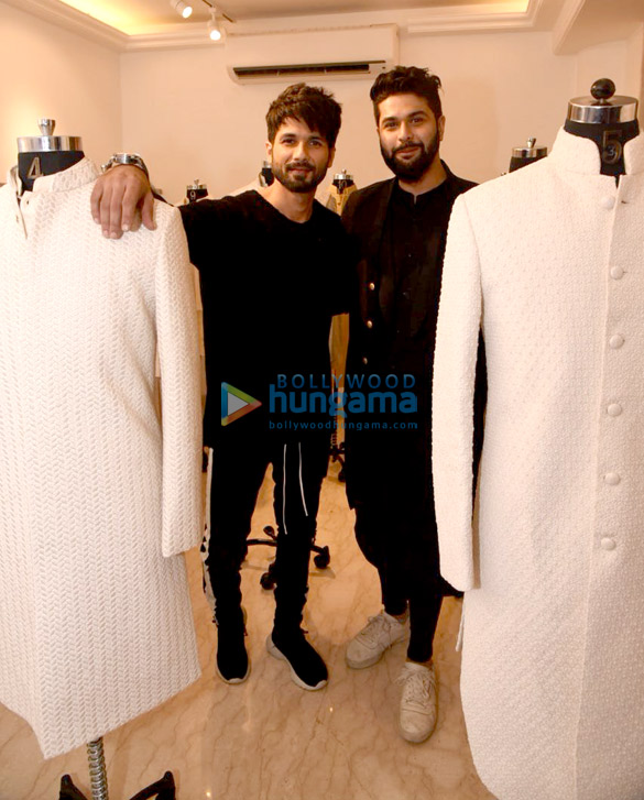 shahid kapoor at kunal rawals store launch 1