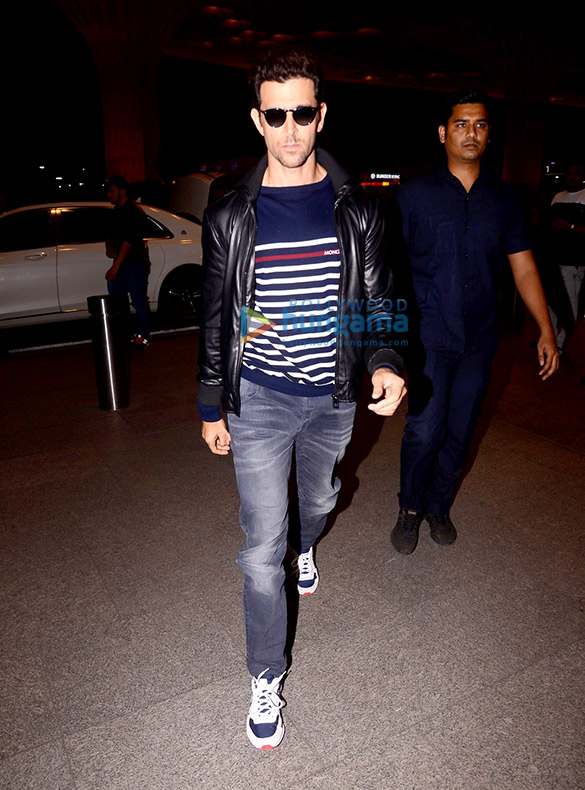 sonakshi sinha hrithik roshan and others snapped at the airport 2